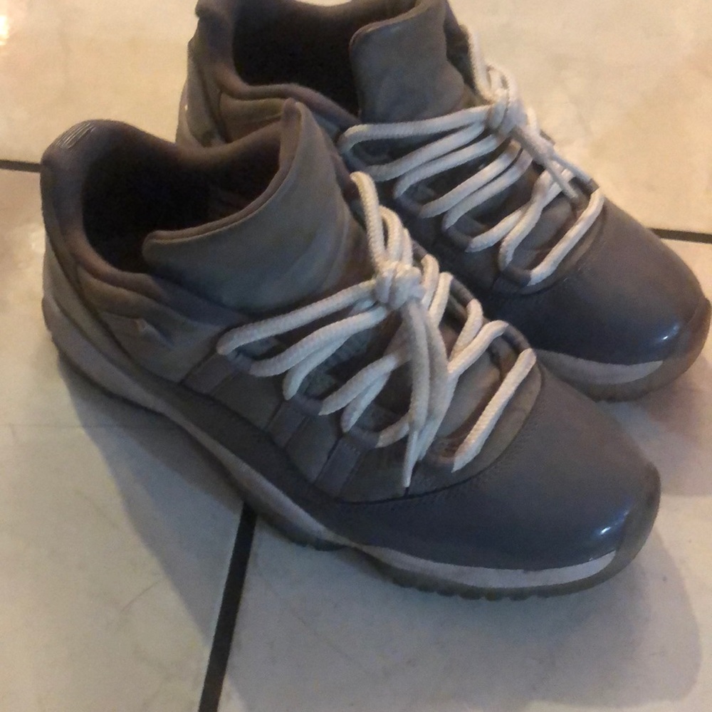 Cool grey 11